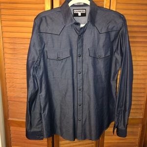 Men’s jean pearl snap dress shirt